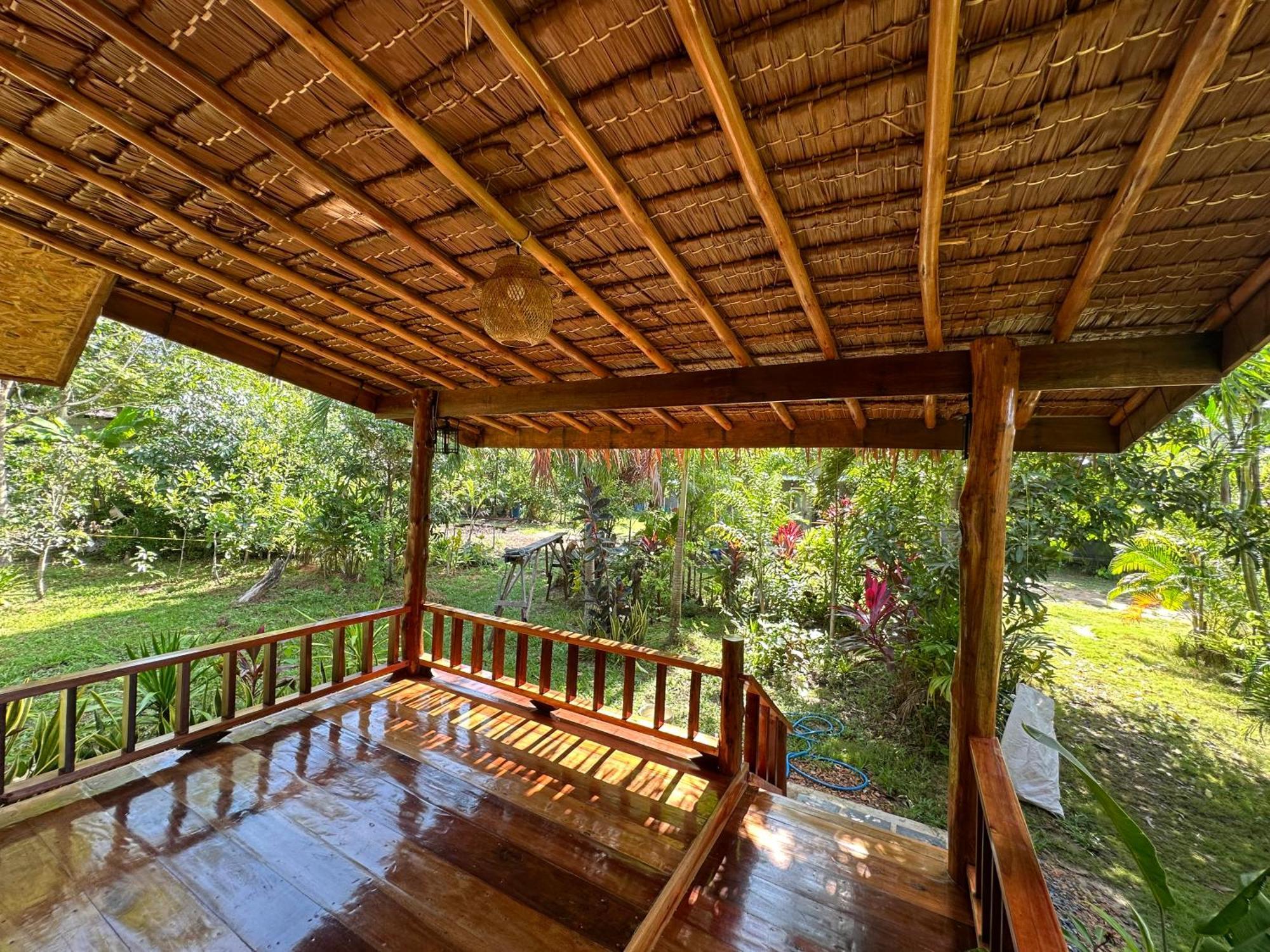 Koh Jum Bungalow & Hostel Экстерьер фото