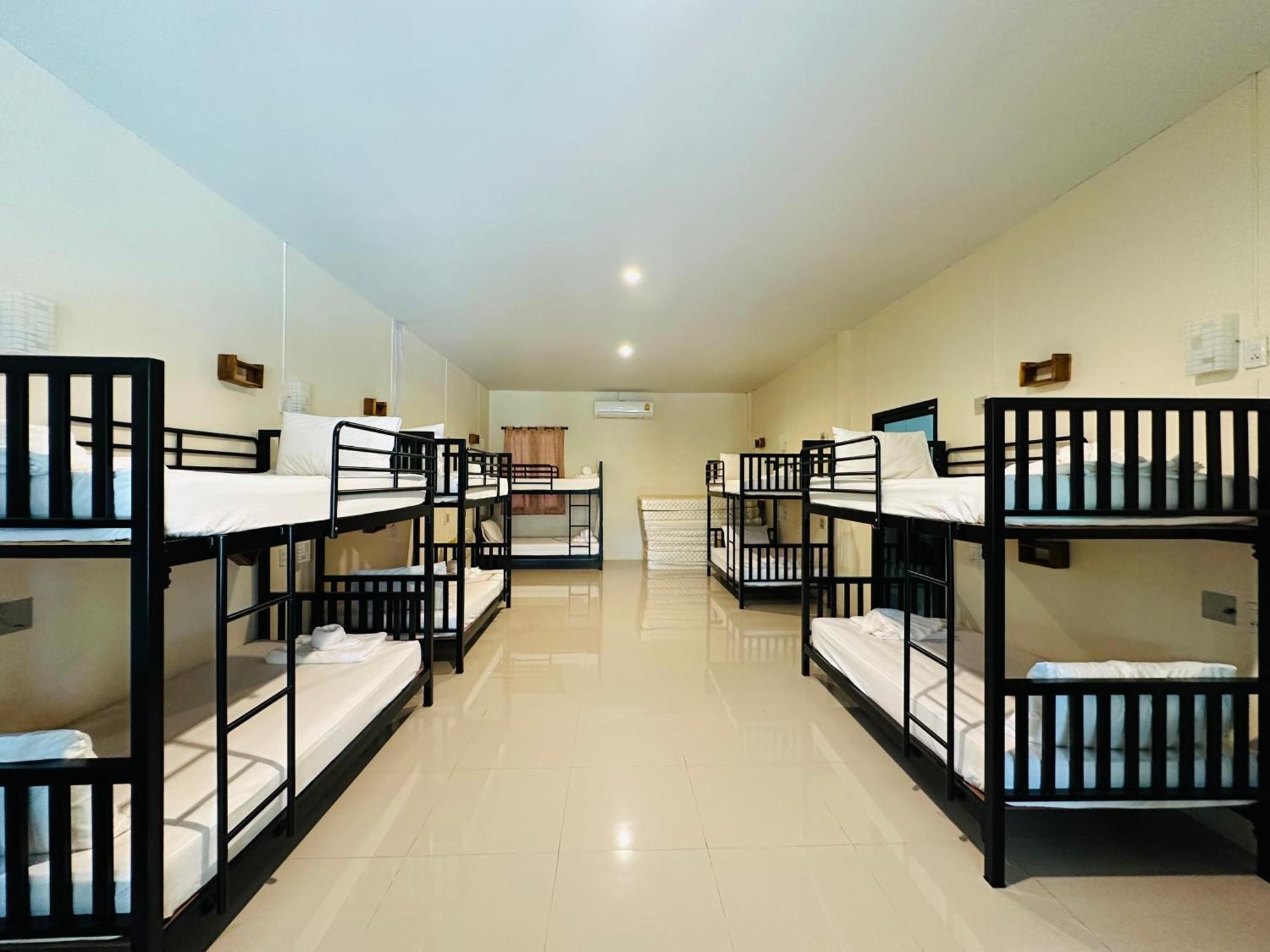 Koh Jum Bungalow & Hostel Экстерьер фото