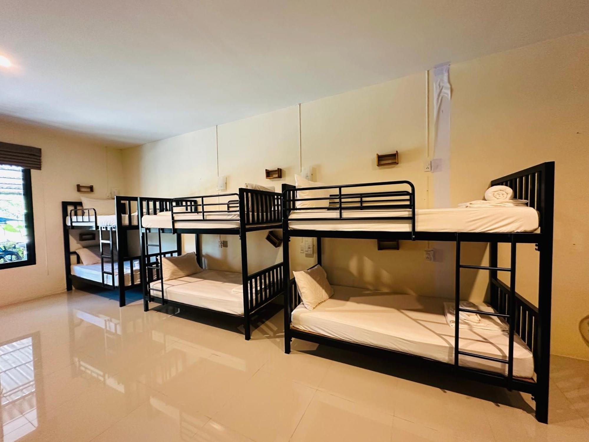 Koh Jum Bungalow & Hostel Экстерьер фото