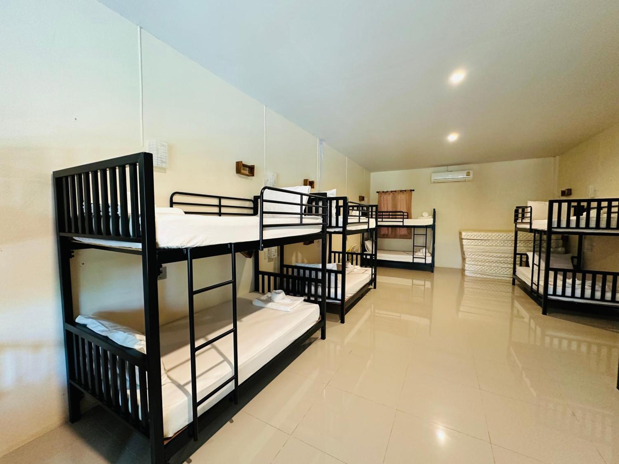 Koh Jum Bungalow & Hostel Экстерьер фото