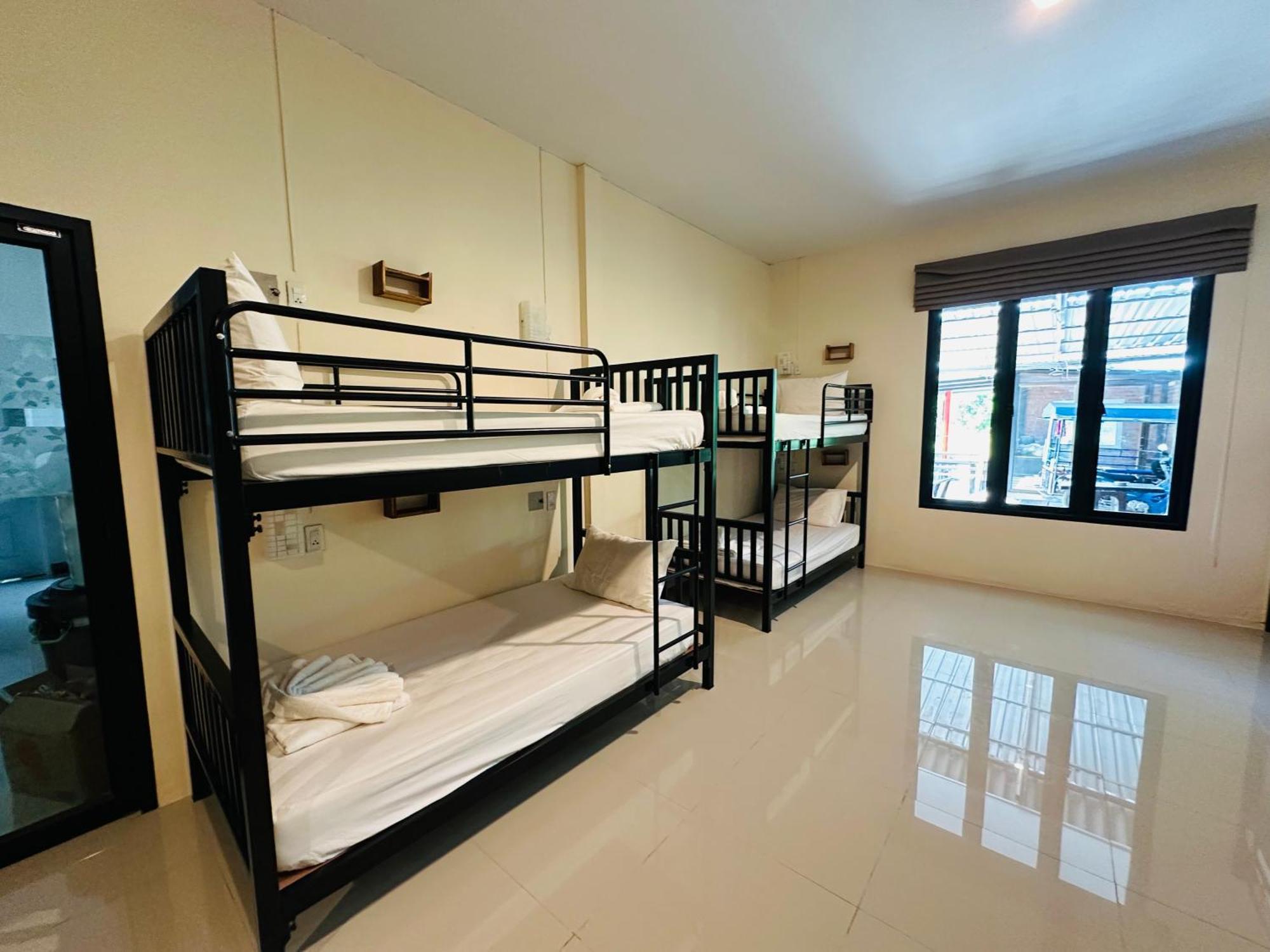 Koh Jum Bungalow & Hostel Экстерьер фото