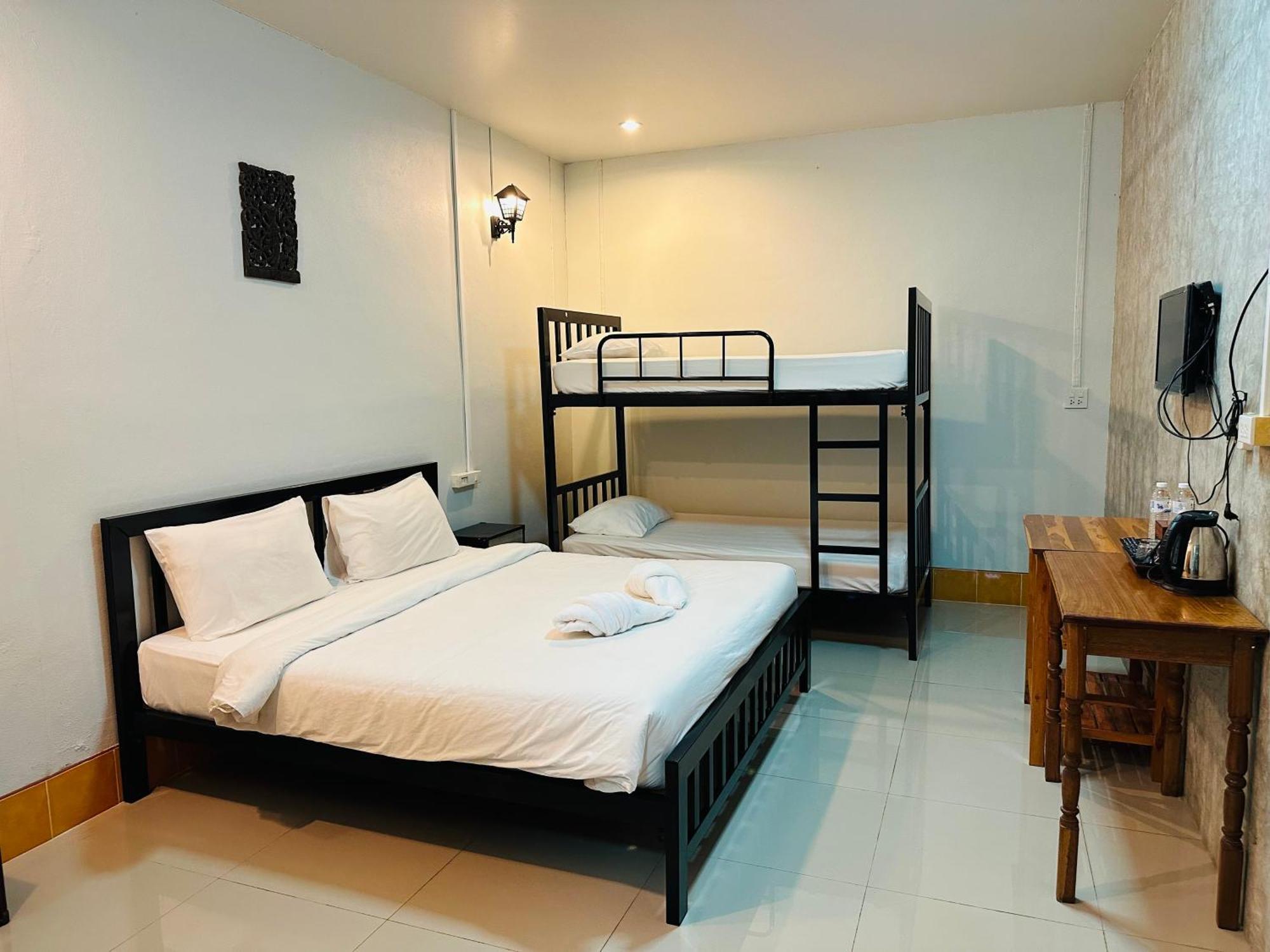 Koh Jum Bungalow & Hostel Экстерьер фото