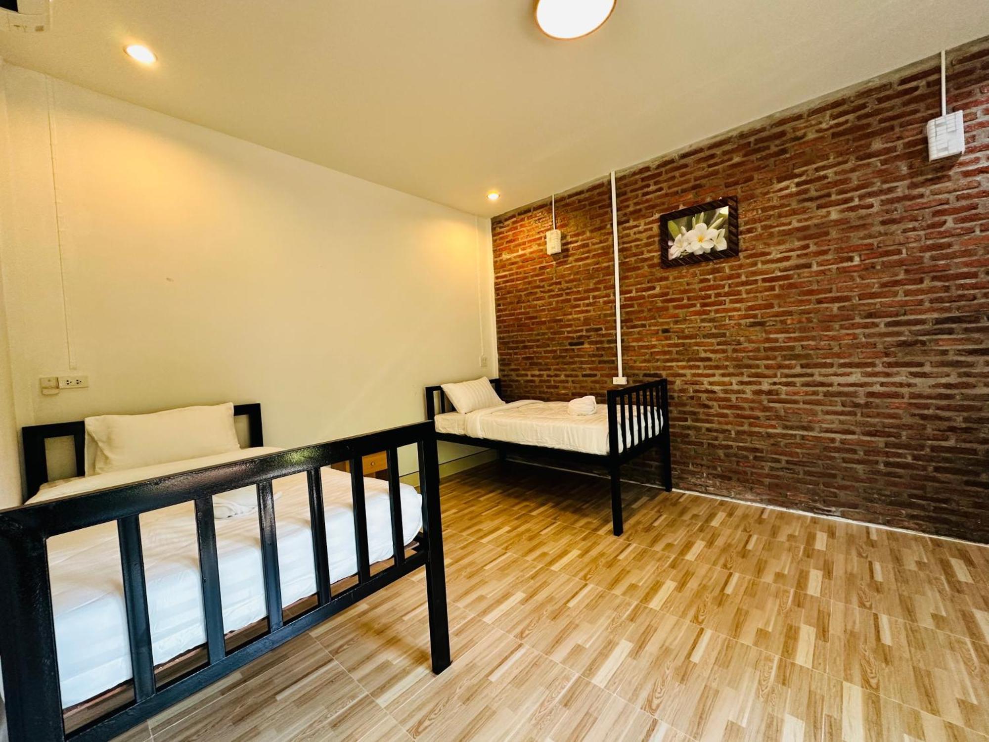 Koh Jum Bungalow & Hostel Экстерьер фото