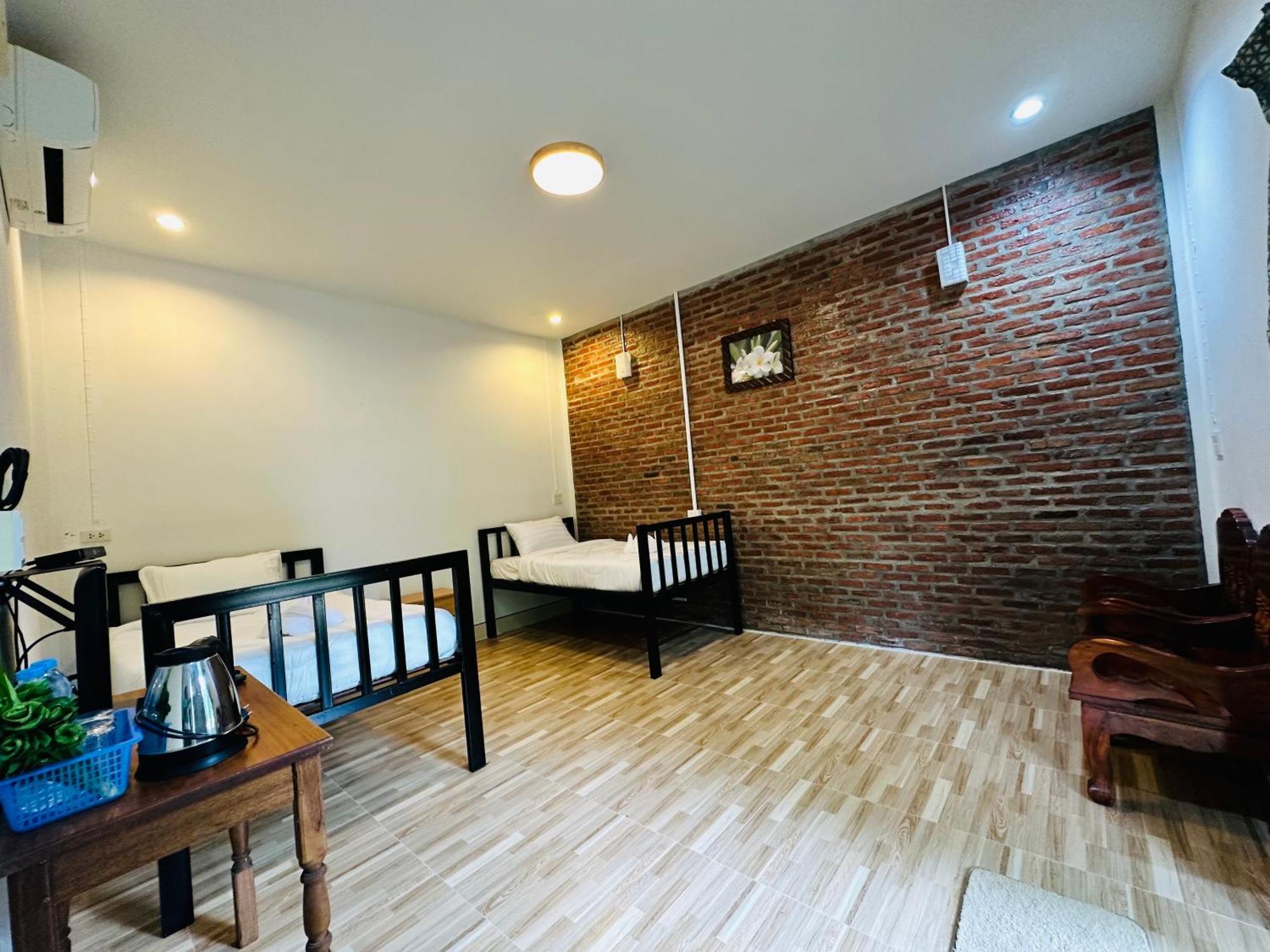 Koh Jum Bungalow & Hostel Экстерьер фото